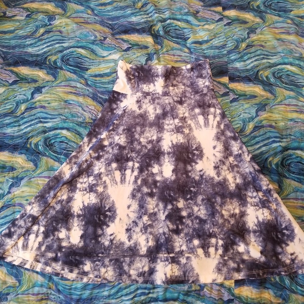 Lularoe skirt